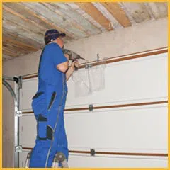 Community Garage Door Repair Service St Paul, MN 651-346-0471 - side-garage-door-repair-10-48m